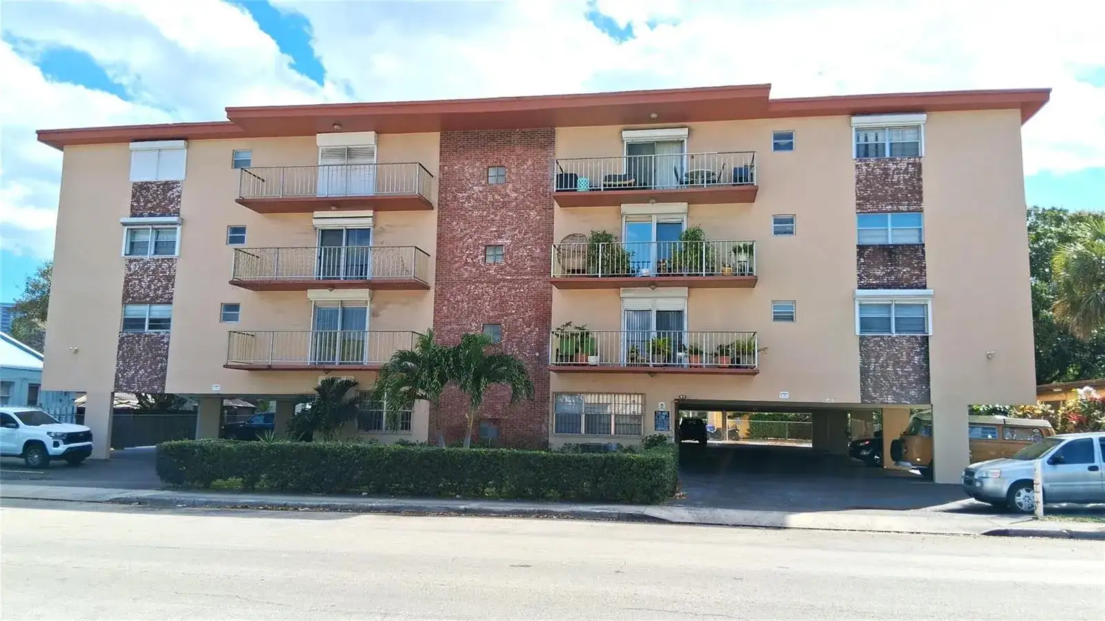 2010 Fillmore Street # 303, Hollywood FL 33020 photo 2