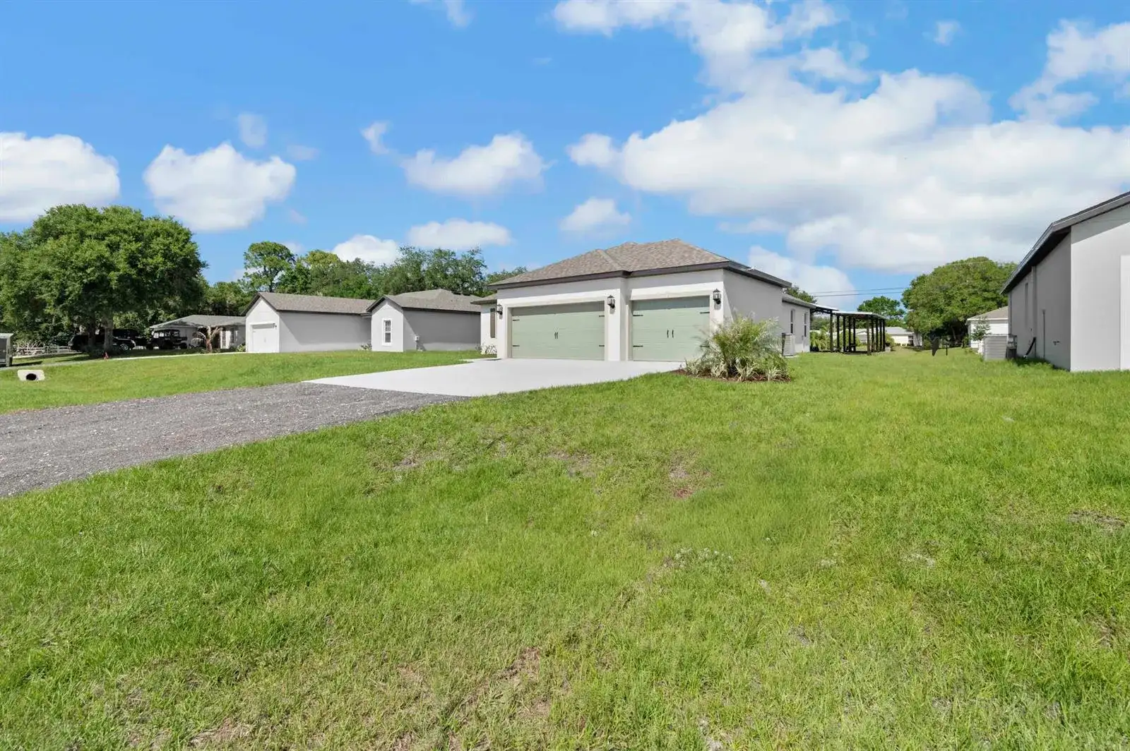 392 SW Paw Court, Port St. Lucie FL 34953 photo 3