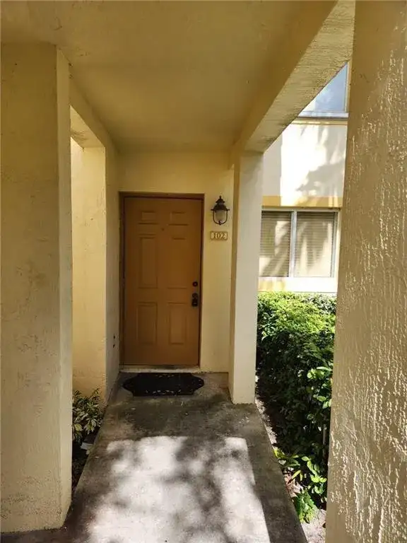4775 SW 62nd Avenue # 102, Davie FL 33314 photo 2