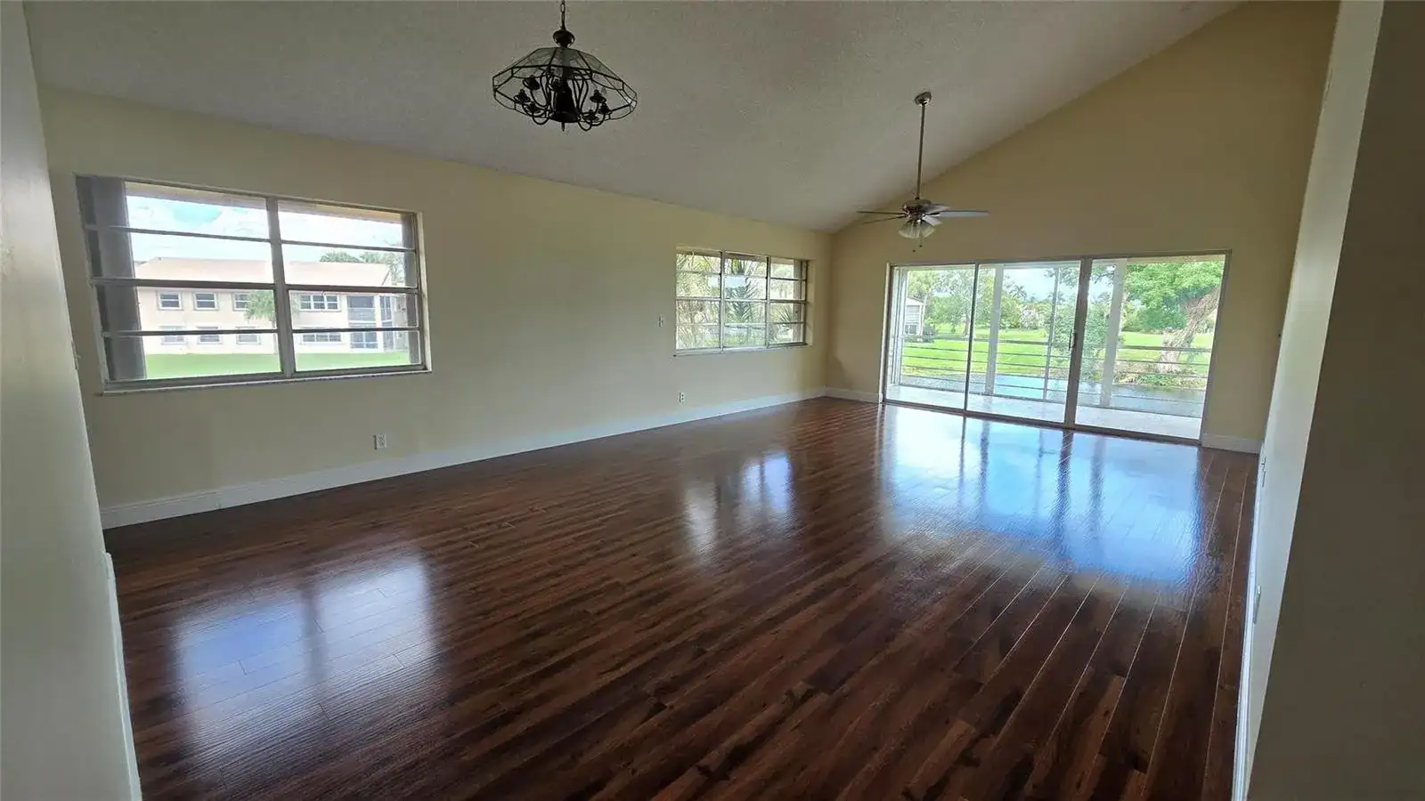 8751 Holly Court # 202, Tamarac FL 33321 photo 5