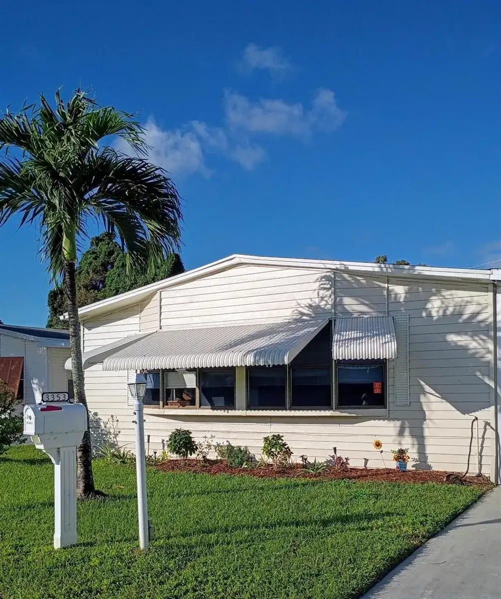 3353 Lake Overlook Place, Lantana FL 33462 photo 3