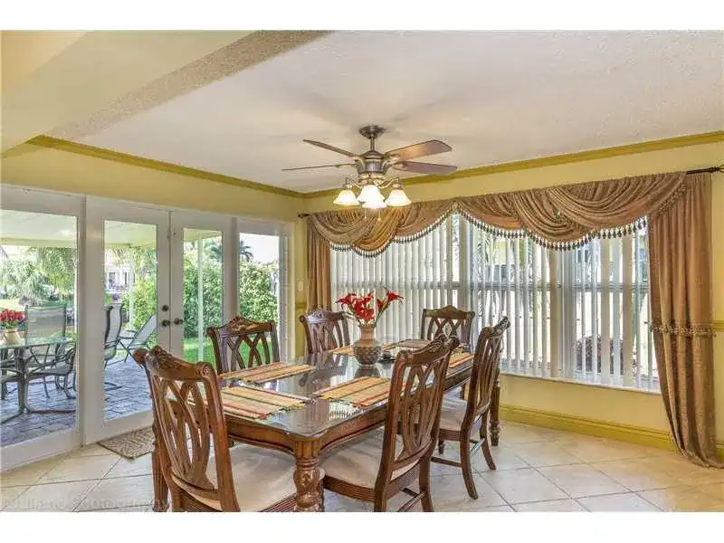 160 SE 12th Street, Pompano Beach FL 33060 photo 5