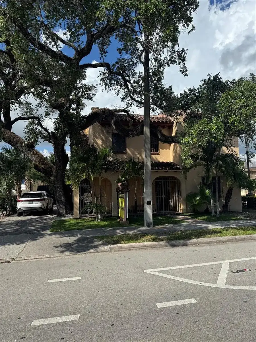 1527 NE 4th Avenue, Fort Lauderdale FL 33304 photo 2