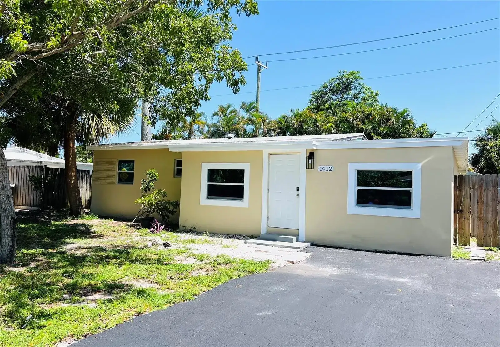 1412 NE 25th Court, Pompano Beach FL 33064 photo 2