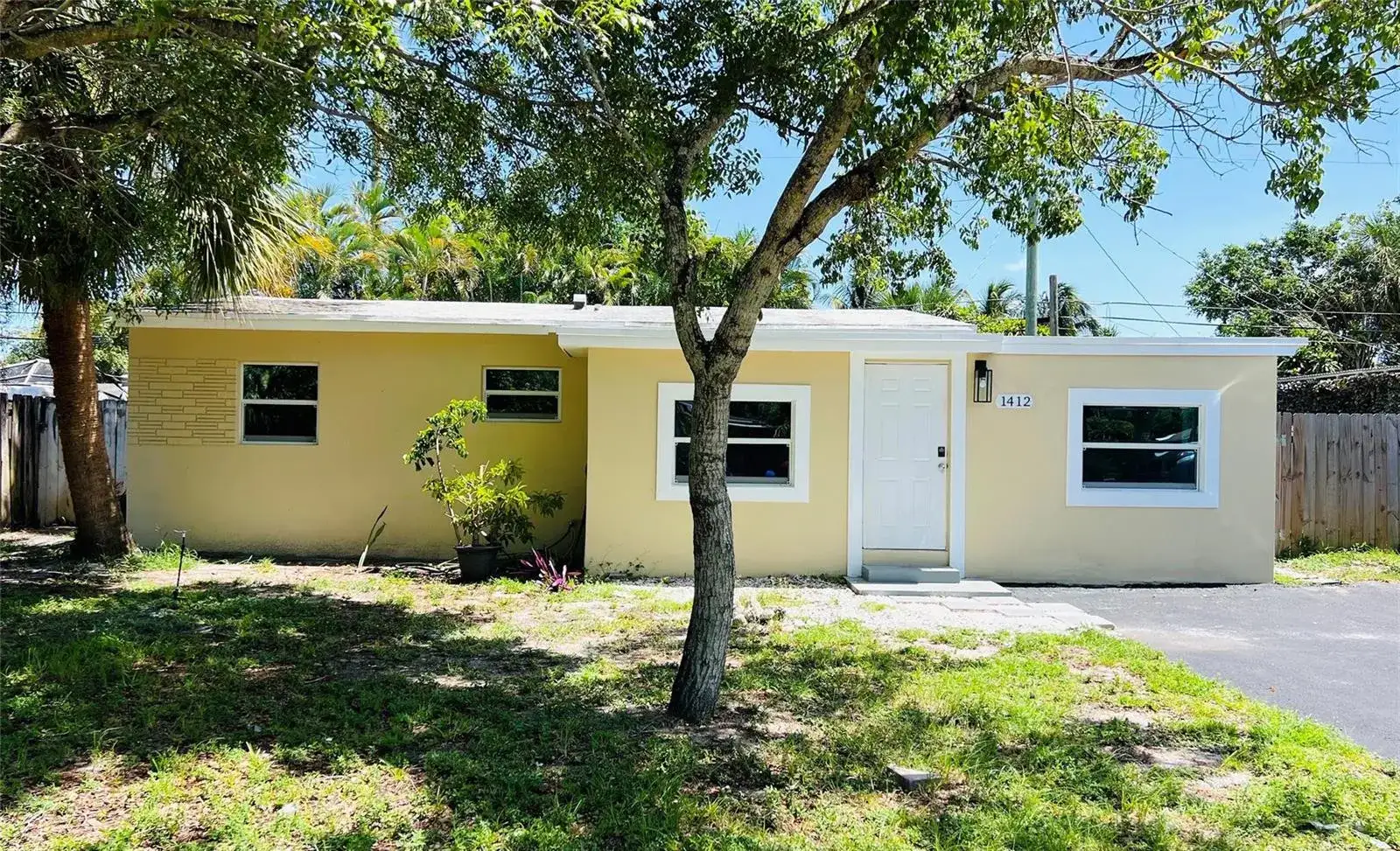 1412 NE 25th Court, Pompano Beach FL 33064 photo 3