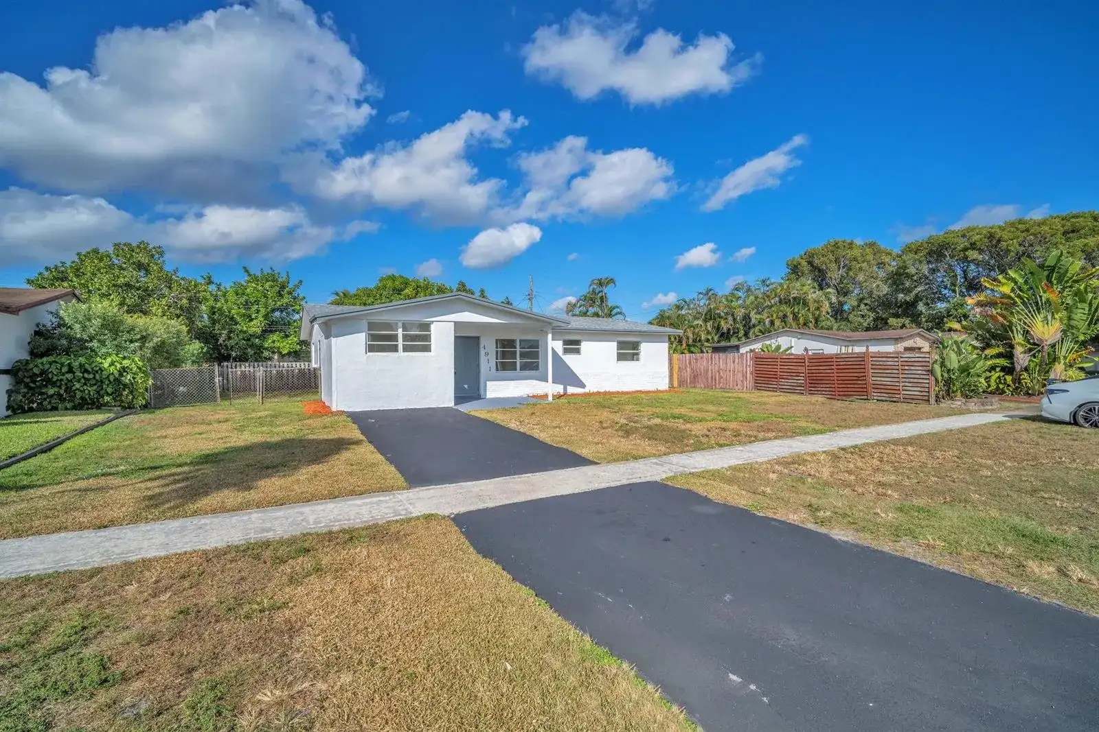 4911 NW 16th Street, Lauderhill FL 33313 photo 2