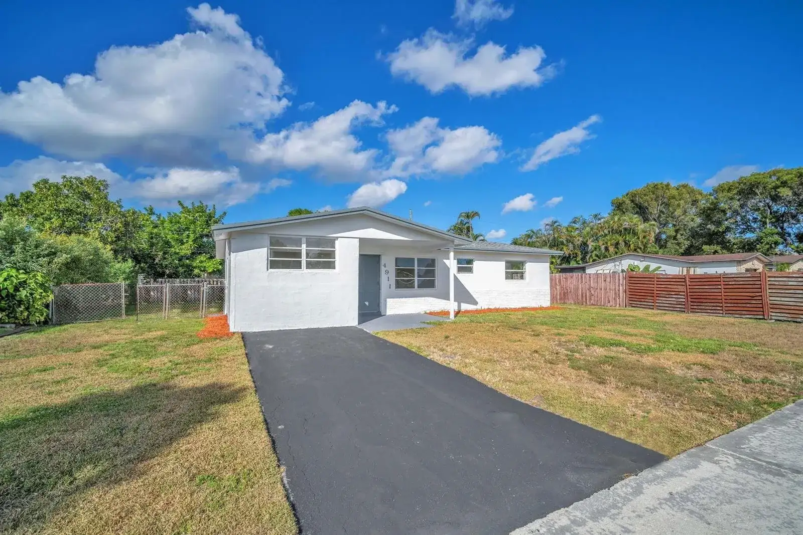 4911 NW 16th Street, Lauderhill FL 33313 photo 3