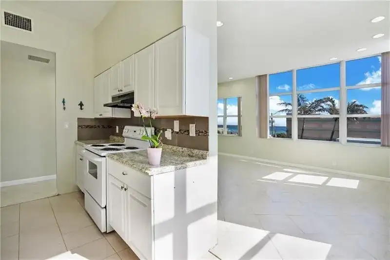 326 Harrison Street # 302a, Hollywood FL 33019 photo 4