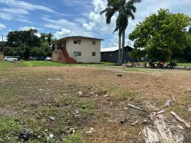 724 SW Avenue B Avenue, Belle Glade FL 33430 photo 5