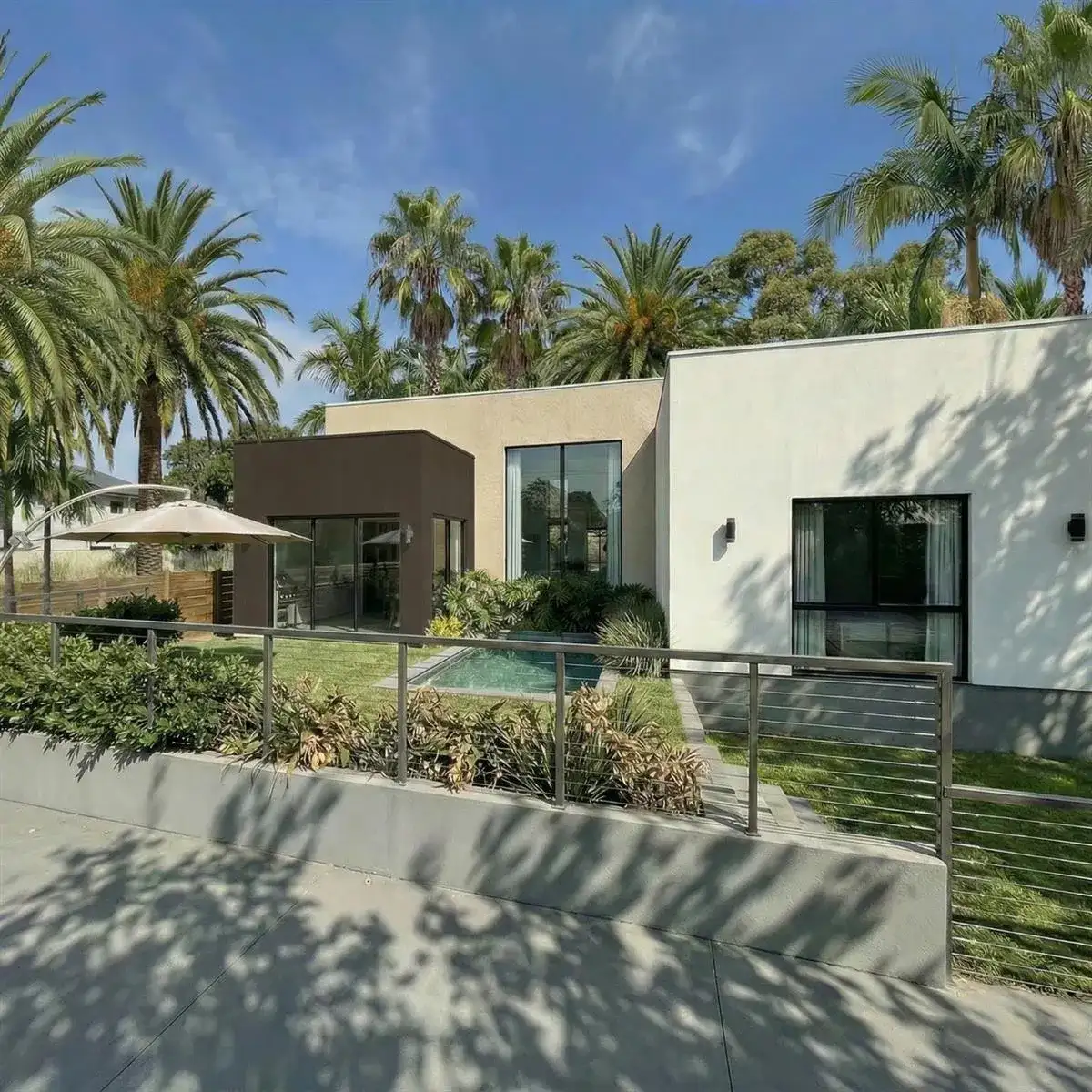 2500 NE 18th Avenue, Wilton Manors FL 33305 photo 4