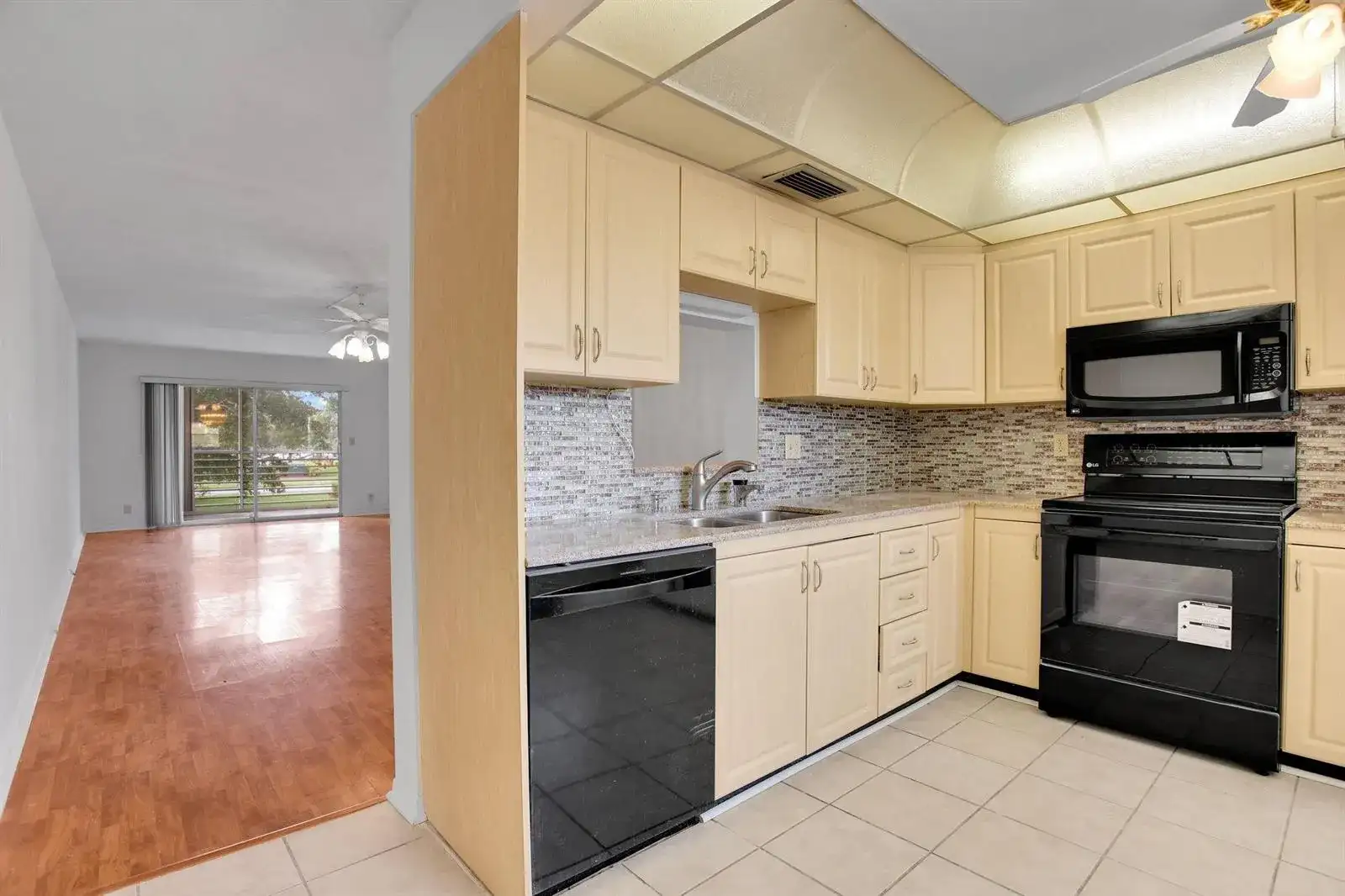 2006 Granada Drive # N2, Coconut Creek FL 33066 photo 2