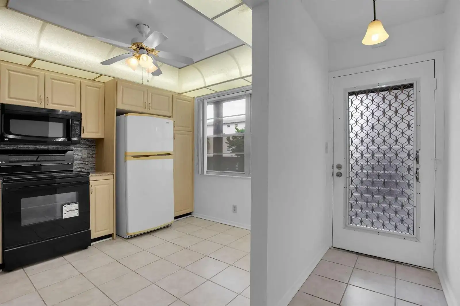 2006 Granada Drive # N2, Coconut Creek FL 33066 photo 3
