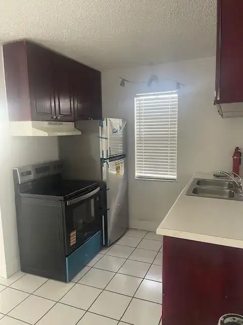 900 NE 26 Street # 15, Wilton Manors FL 33305 photo 3