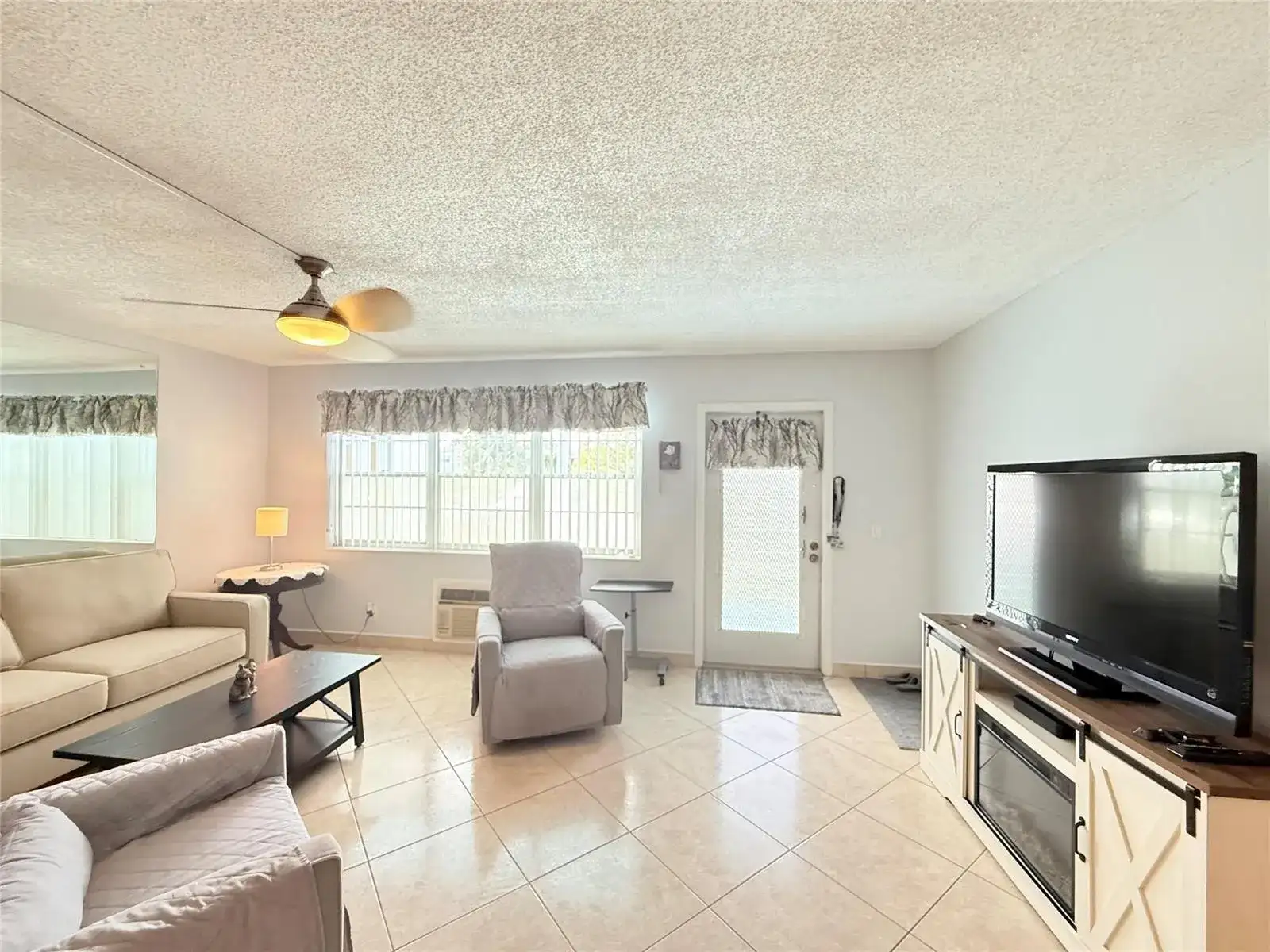 53 Markham C # 53, Deerfield Beach FL 33442 photo 2