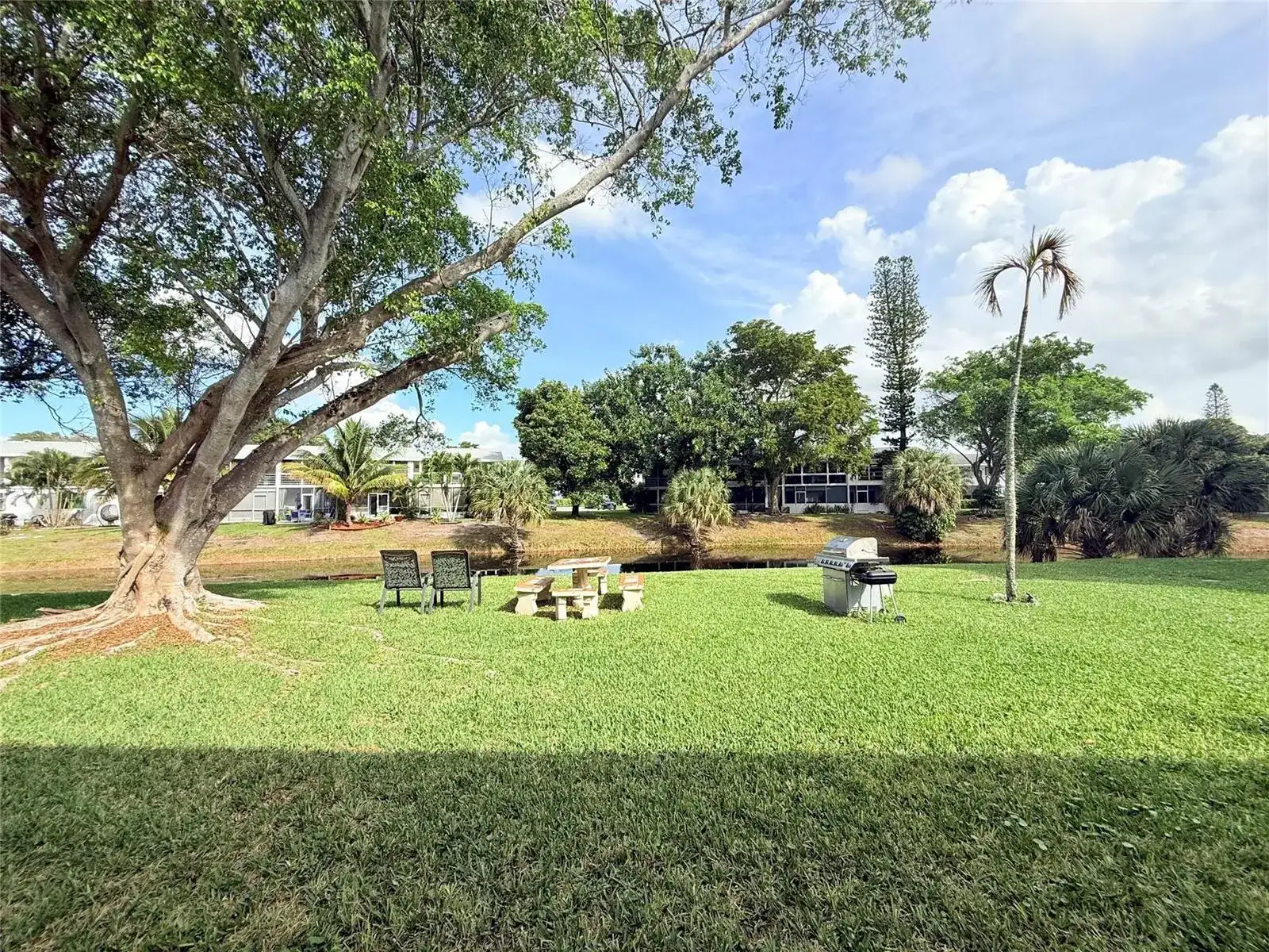 53 Markham C # 53, Deerfield Beach FL 33442 photo 4