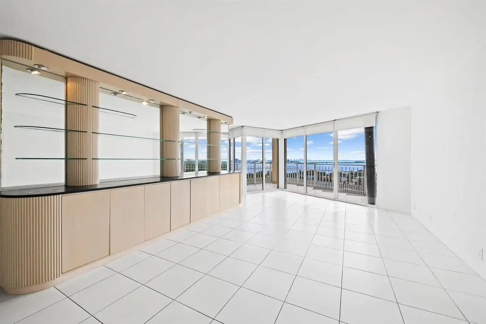 1000 Quayside Terrace # 1606, Miami FL 33138 photo 2