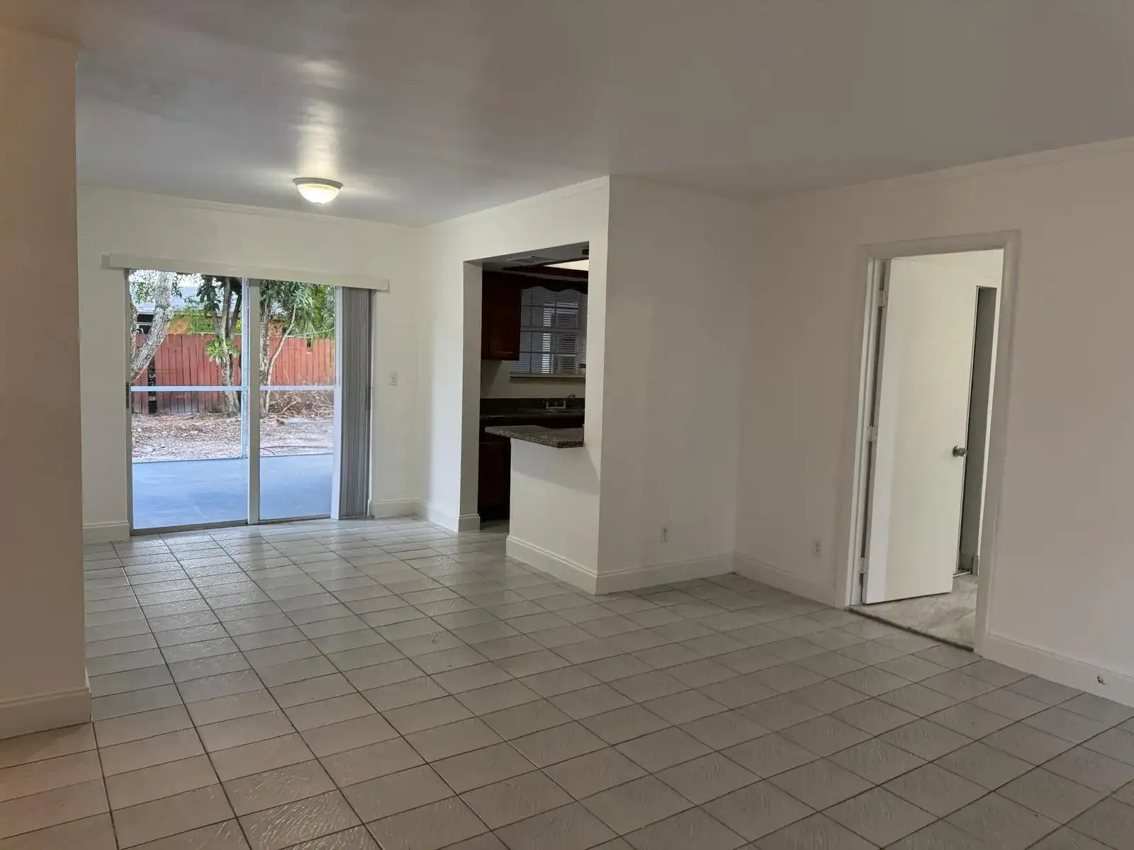 6120 SW 22nd Court, Miramar FL 33023 photo 4