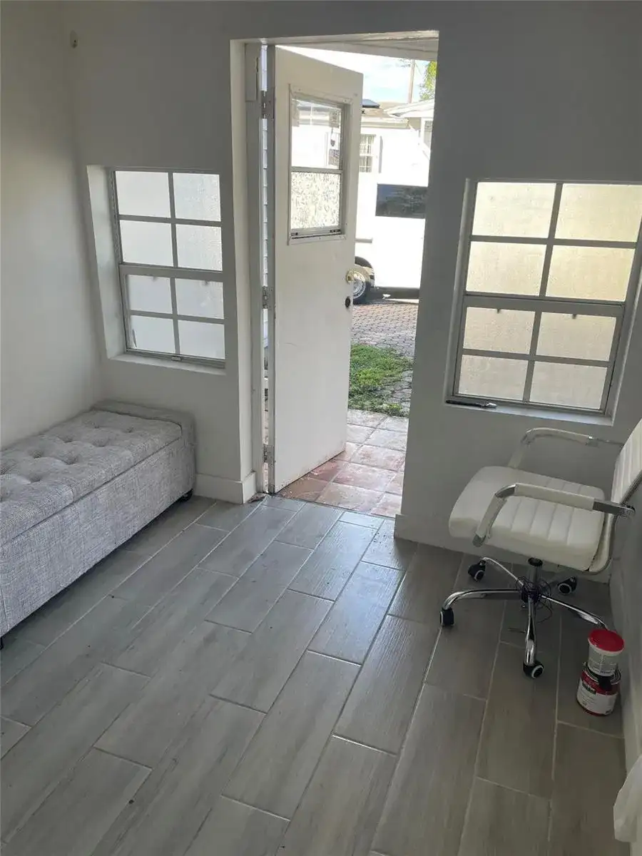 8508 SW 16th Court, Davie FL 33324 photo 5