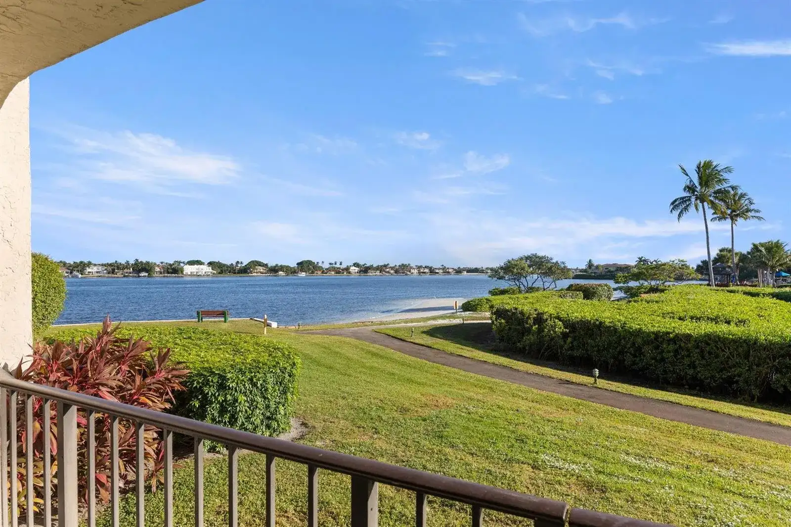 7020 Half Moon Circle # 105, Hypoluxo FL 33462 photo 2