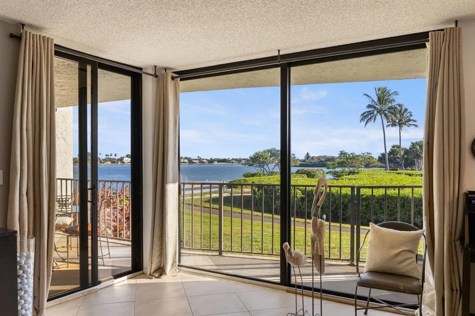 7020 Half Moon Circle # 105, Hypoluxo FL 33462 photo 3