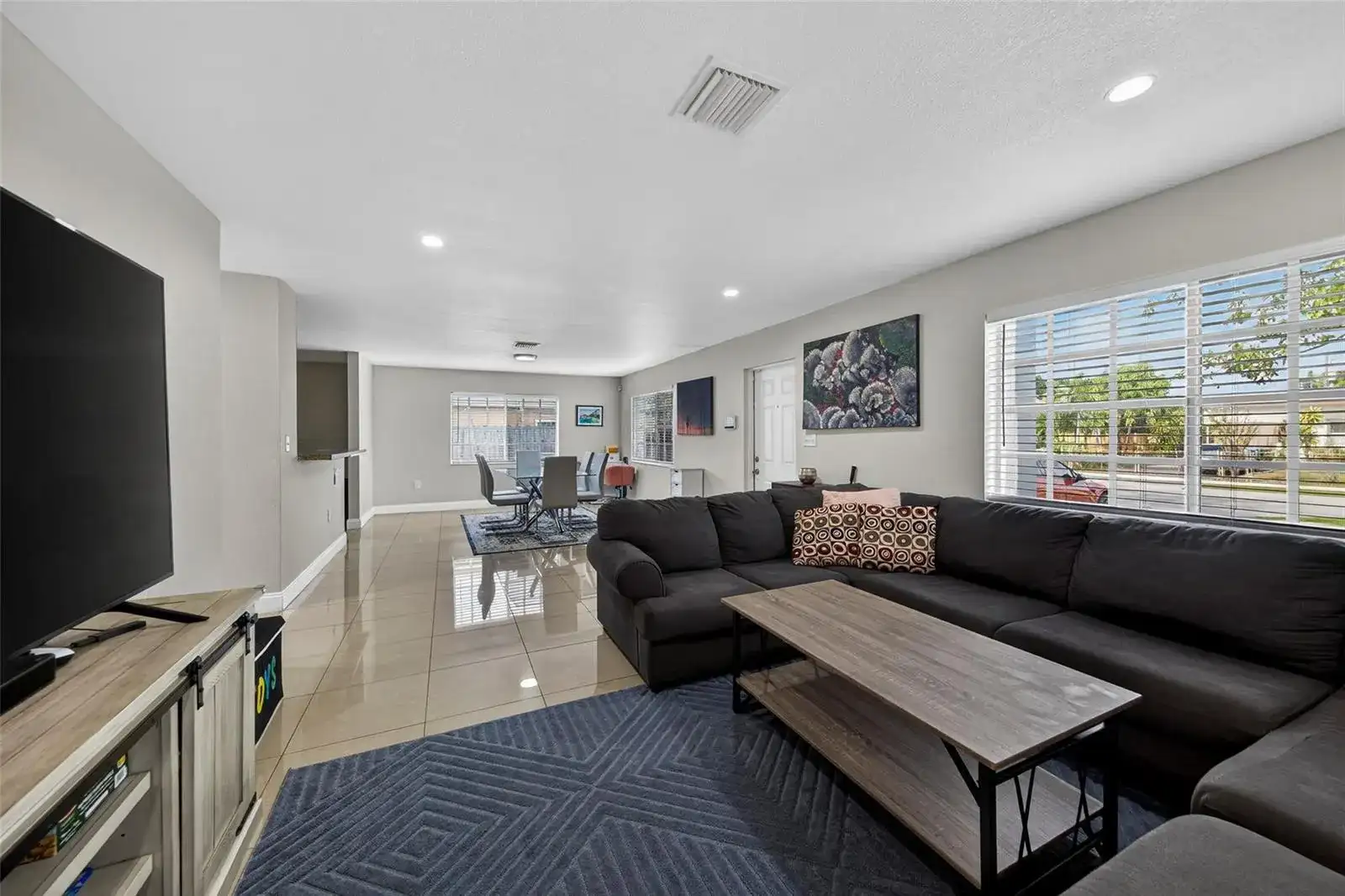 348 NW 40th Court, Oakland Park FL 33309 photo 3