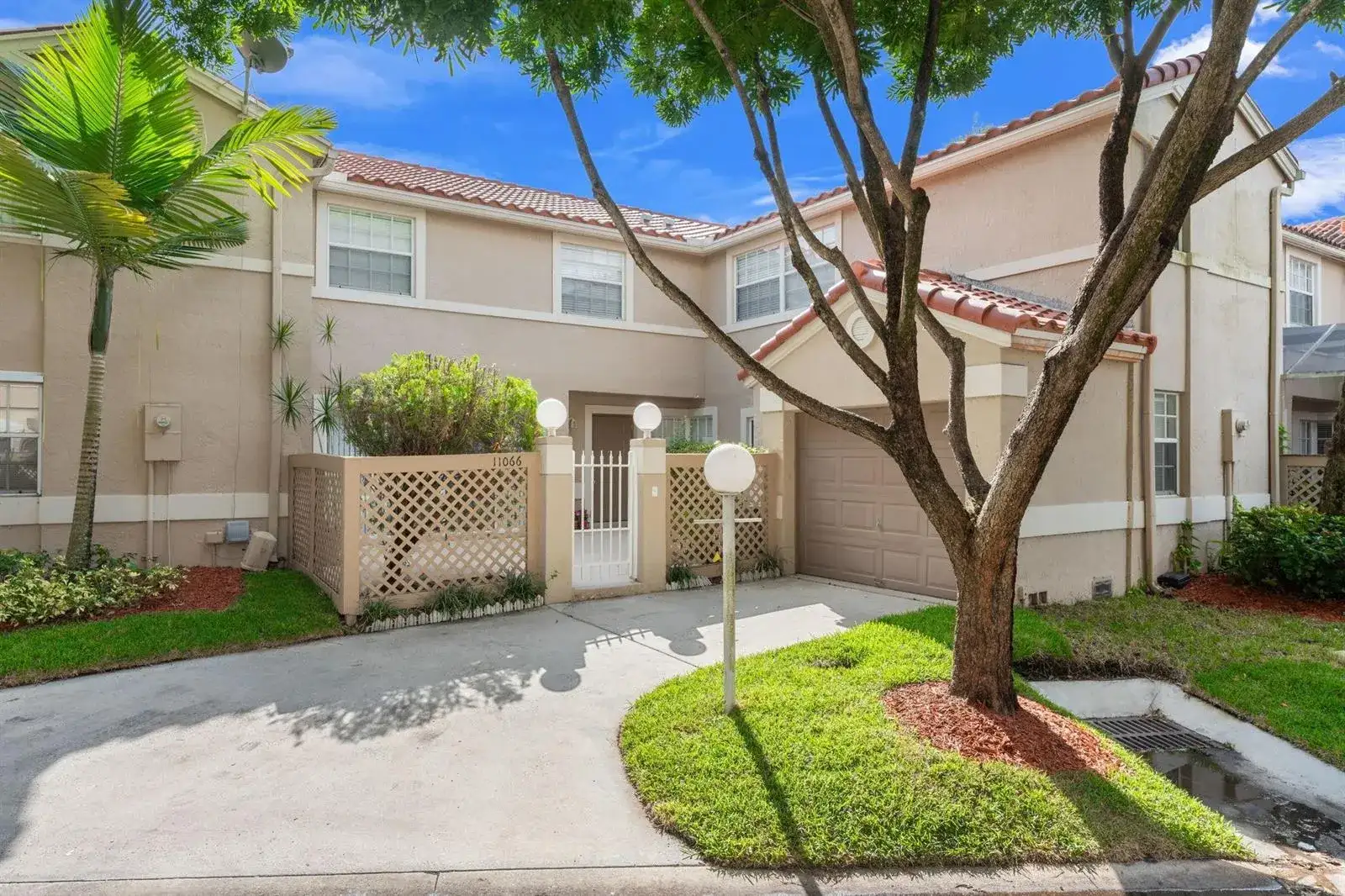 11066 Long Boat Dr, Cooper City FL 33026 photo 3