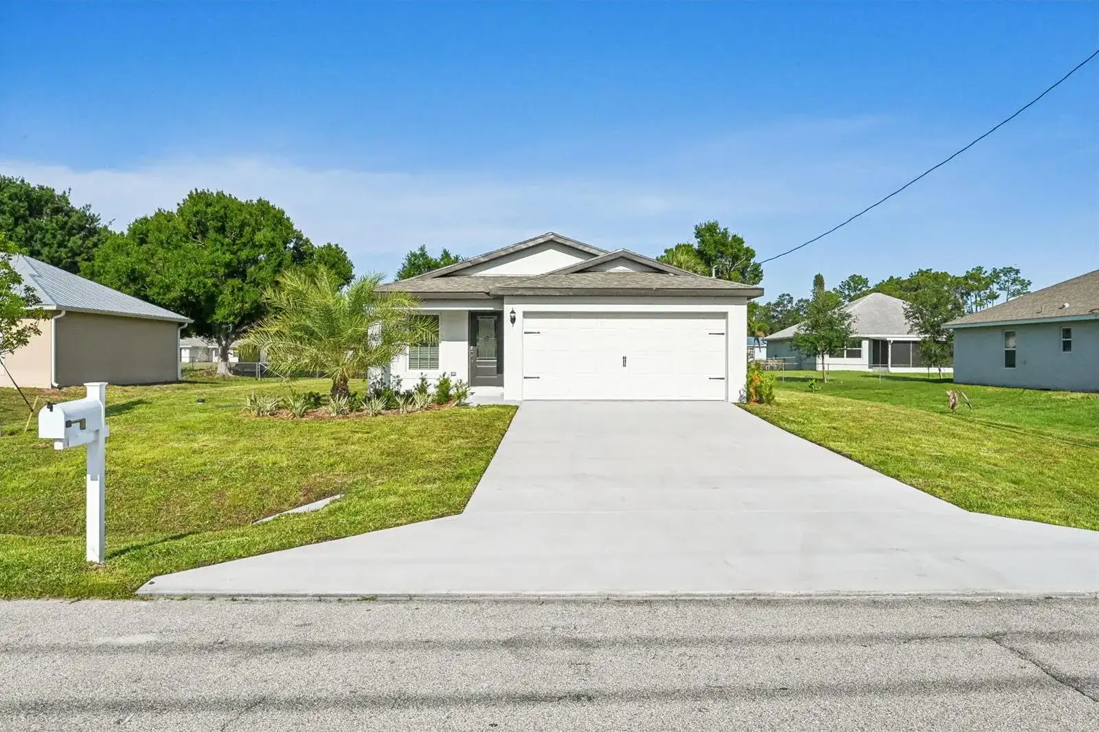 5606 Seagrape Drive, Fort Pierce FL 34982 photo 4