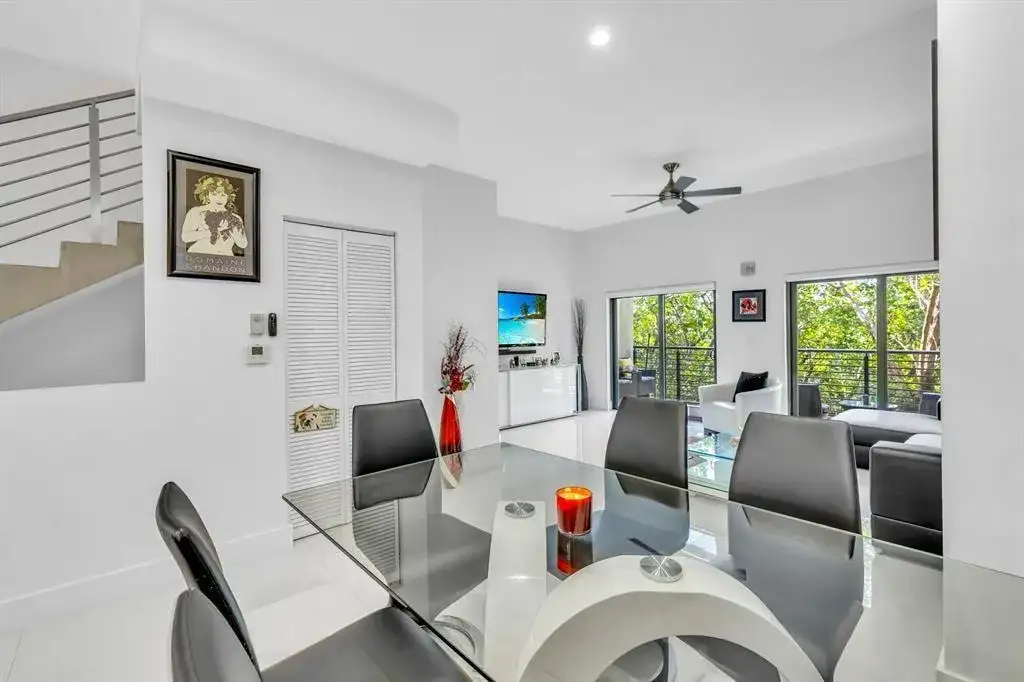 462 SE 1st Circle, Pompano Beach FL 33060 photo 4