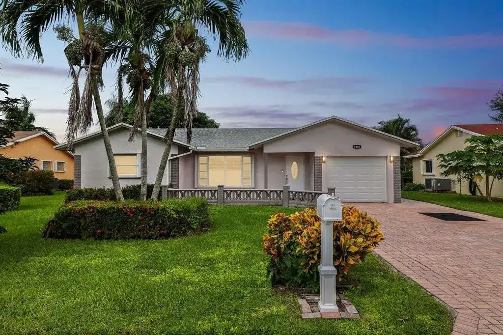 9407 NW 70th Place, Tamarac FL 33321 photo 4