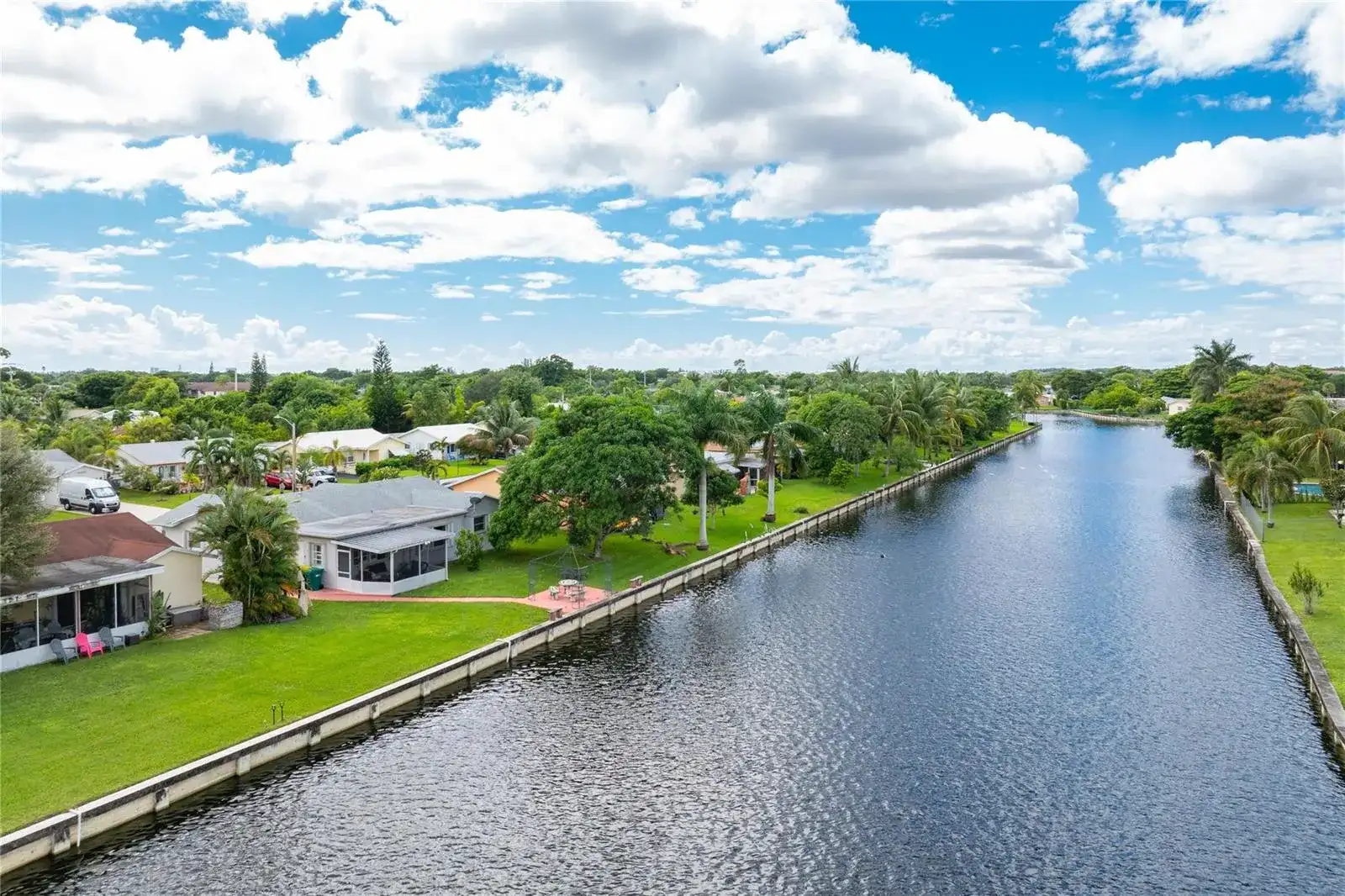 9407 NW 70th Place, Tamarac FL 33321 photo 5