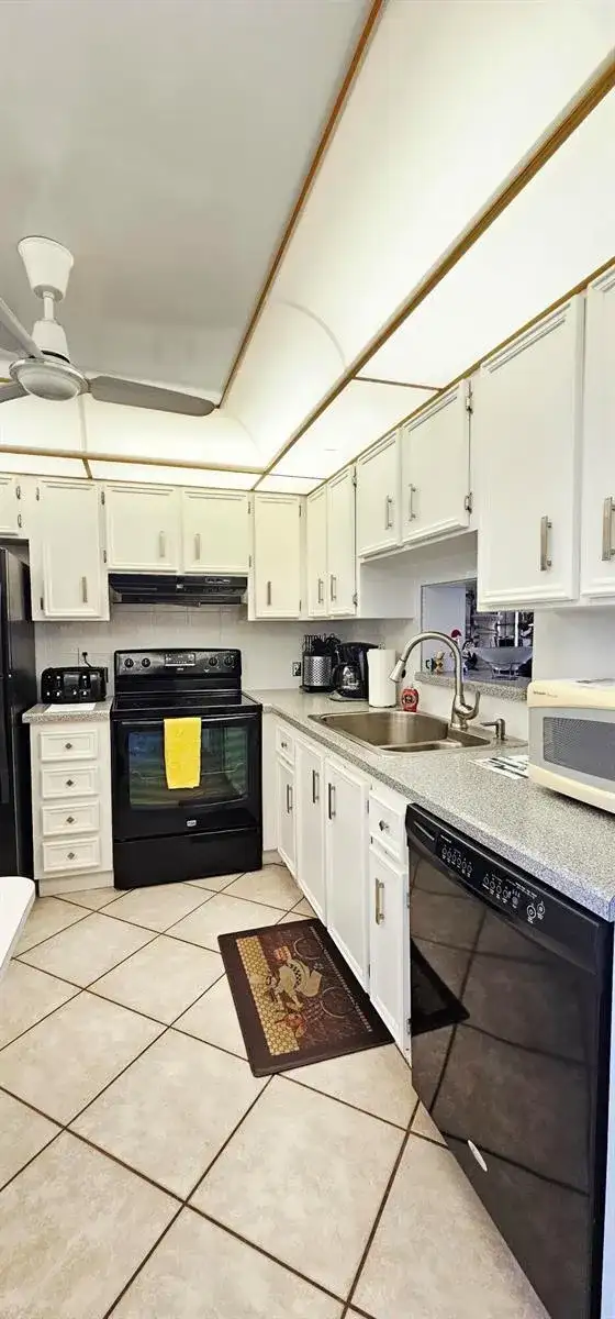 121 SE 3rd Avenue # 106, Dania Beach FL 33004 photo 2