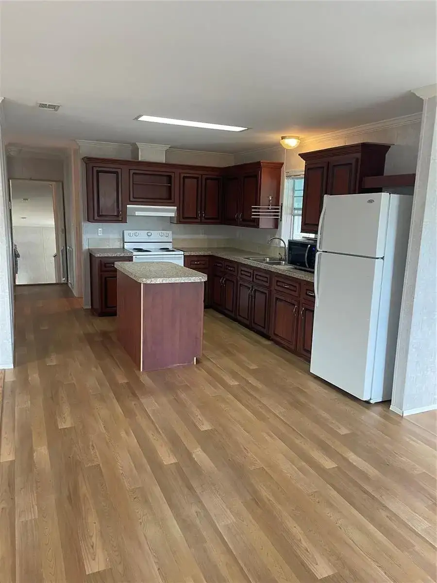 2321 SW 85th Avenue, Davie FL 33324 photo 3
