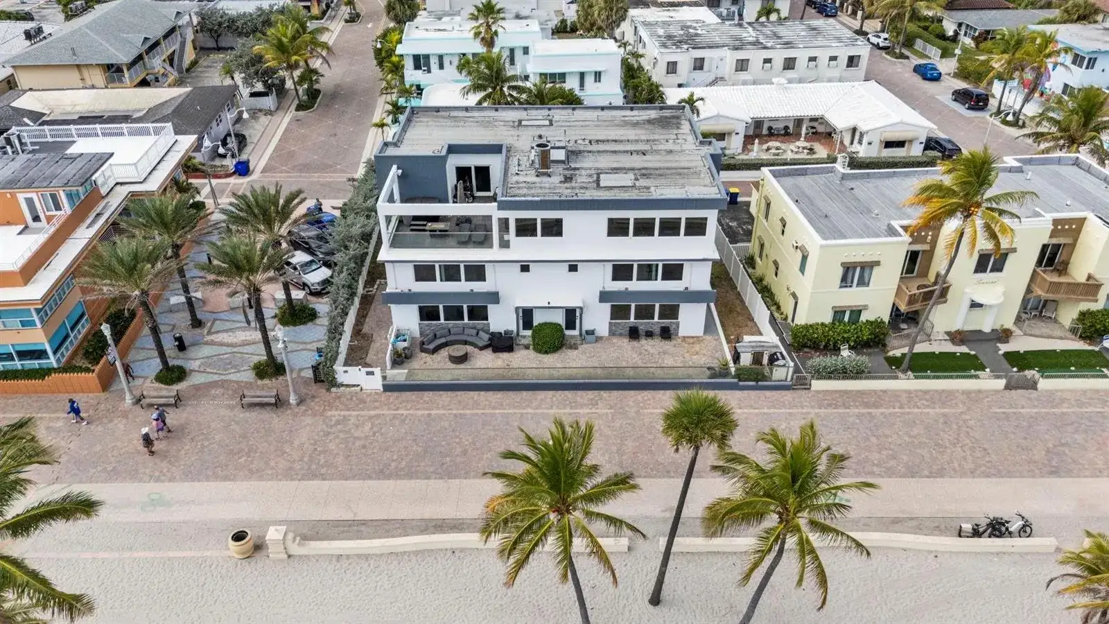 2203 N Surf Road, Hollywood FL 33019 photo 2