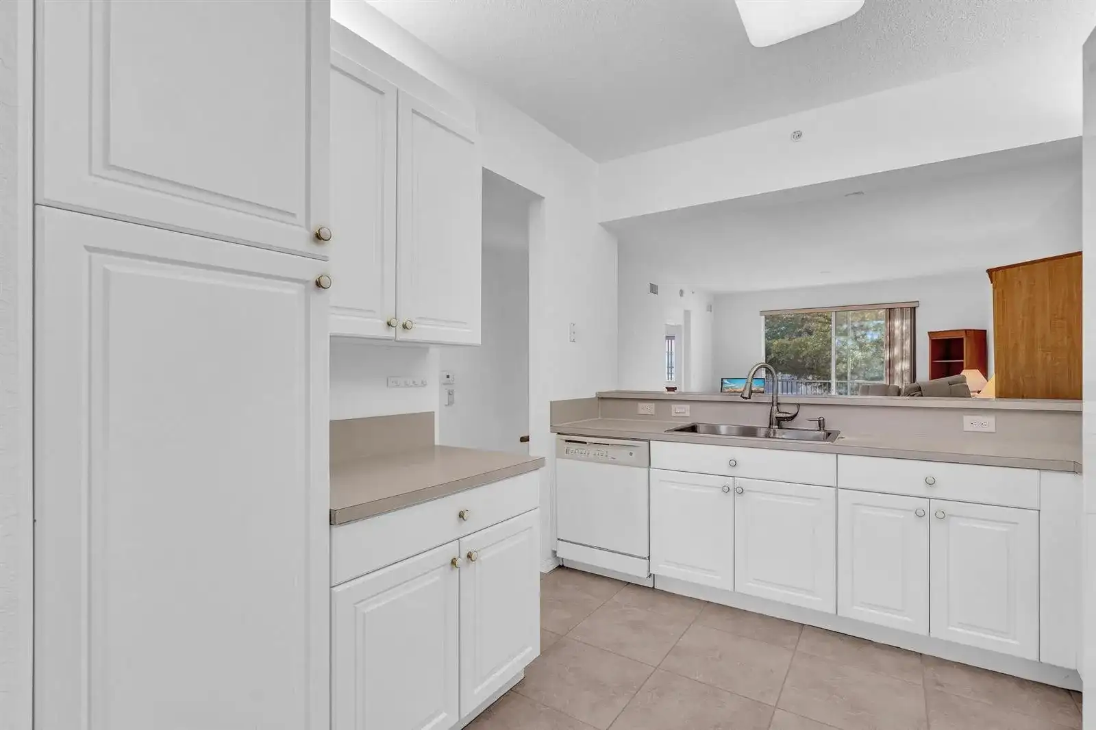 7735 Yardley Drive # 201, Tamarac FL 33321 photo 5