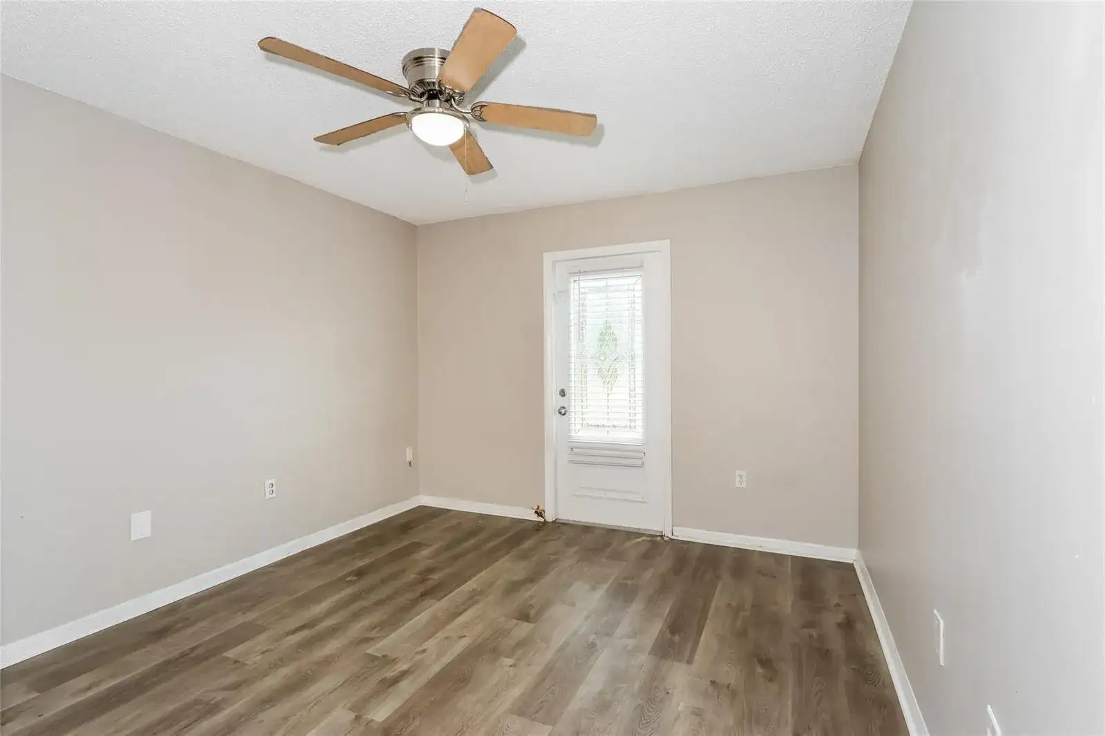 1890 4th Avenue, Vero Beach FL 32962 photo 3