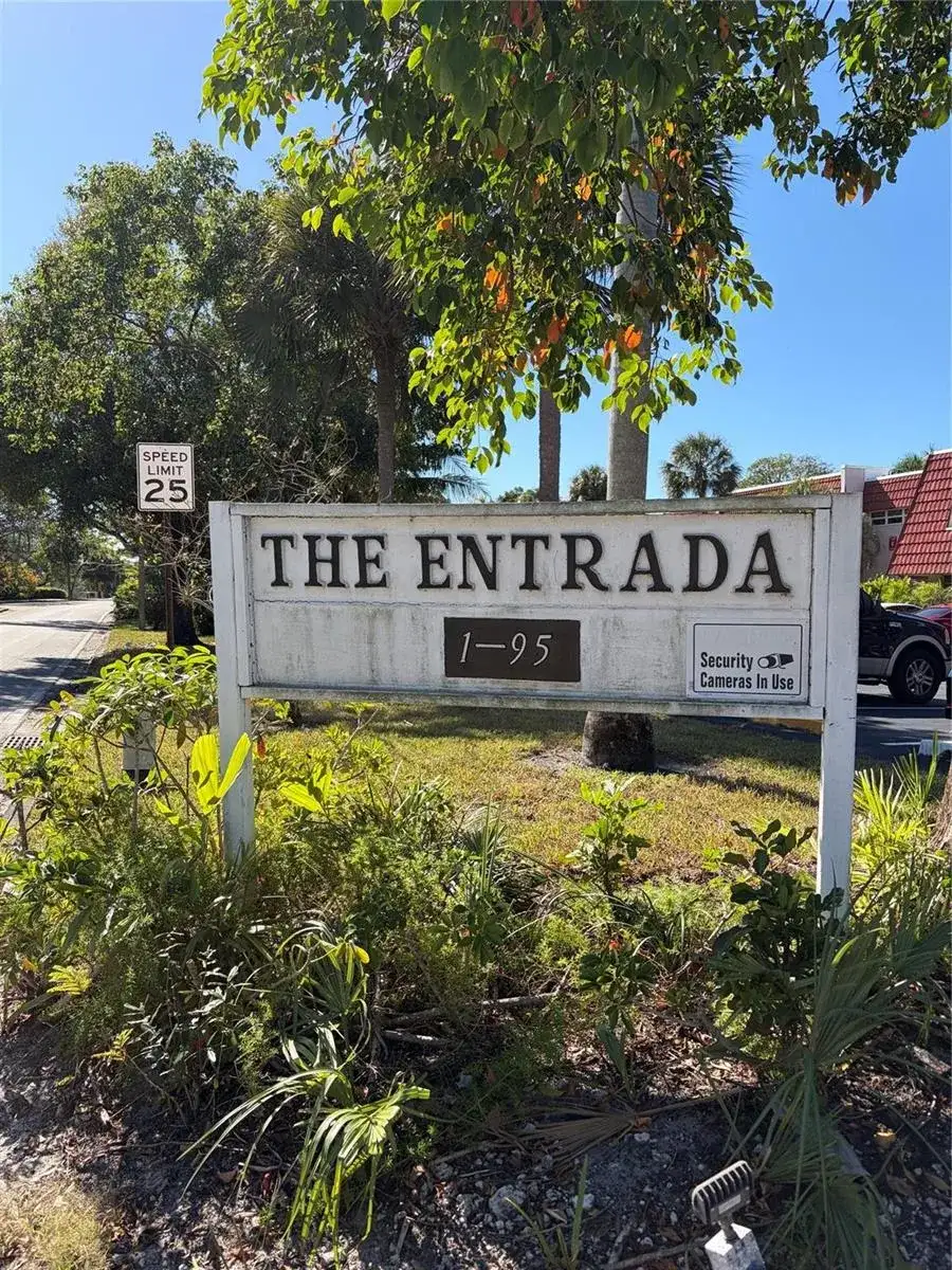 21 Jacaranda Drive # 121, Plantation FL 33324 photo 2