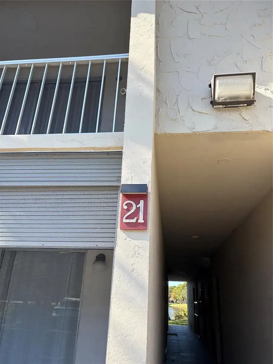 21 Jacaranda Drive # 121, Plantation FL 33324 photo 5