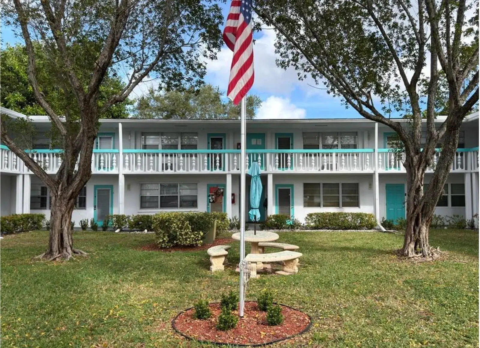 295 Newport T # 295, Deerfield Beach FL 33442 photo 2