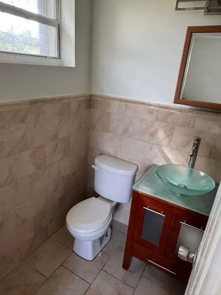 1042 Foster Road, Hallandale Beach FL 33009 photo 5