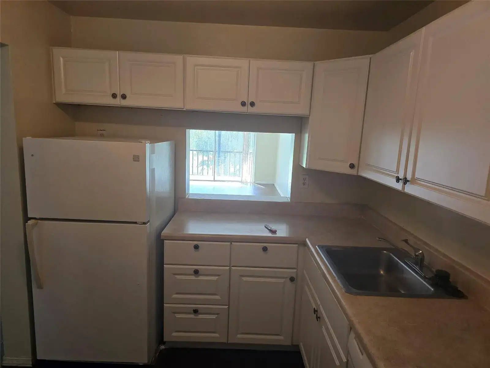 8000 Fairview Drive # 205, Tamarac FL 33321 photo 3