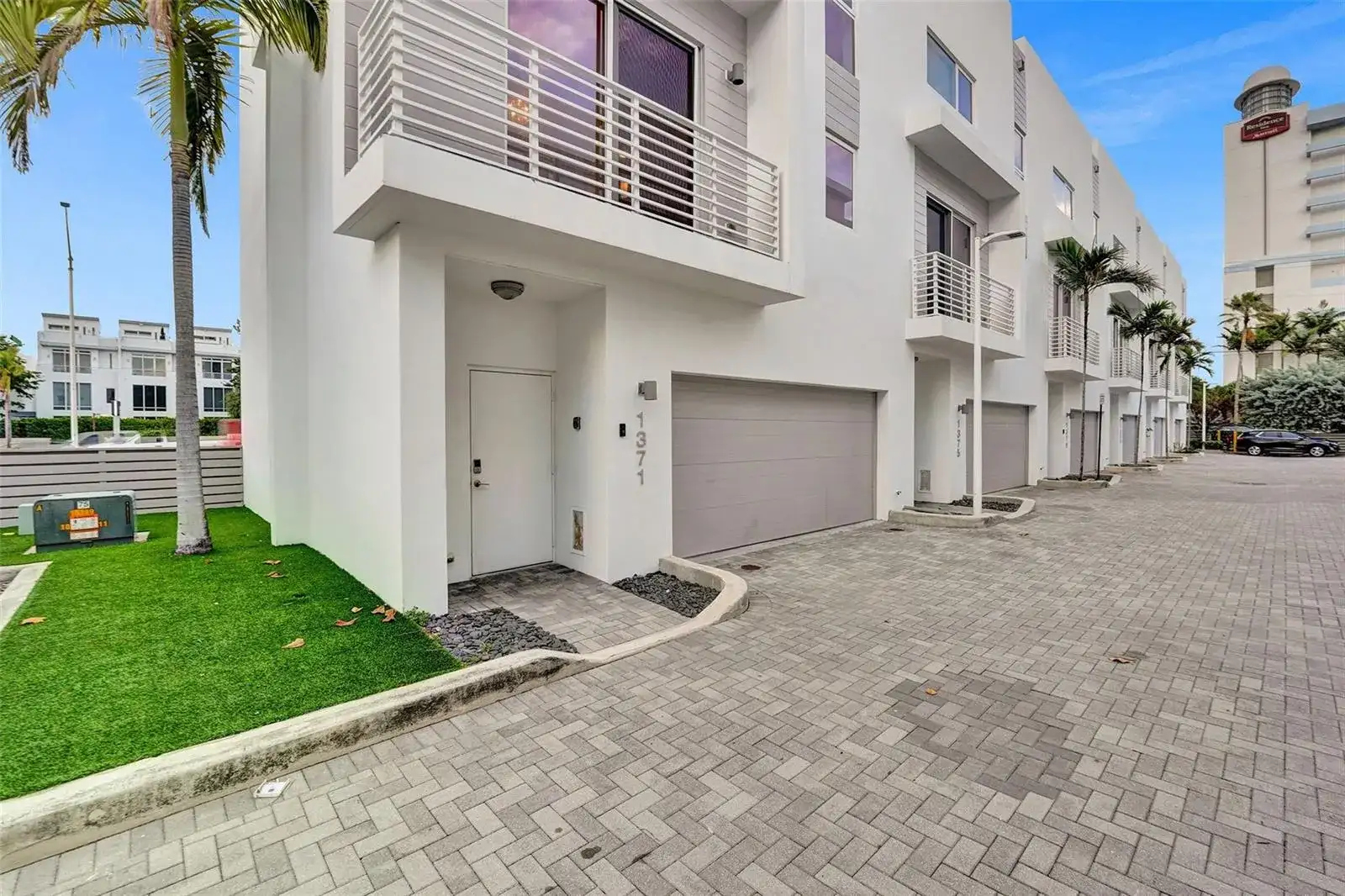 1371 N Ocean Boulevard, Pompano Beach FL 33062 photo 2