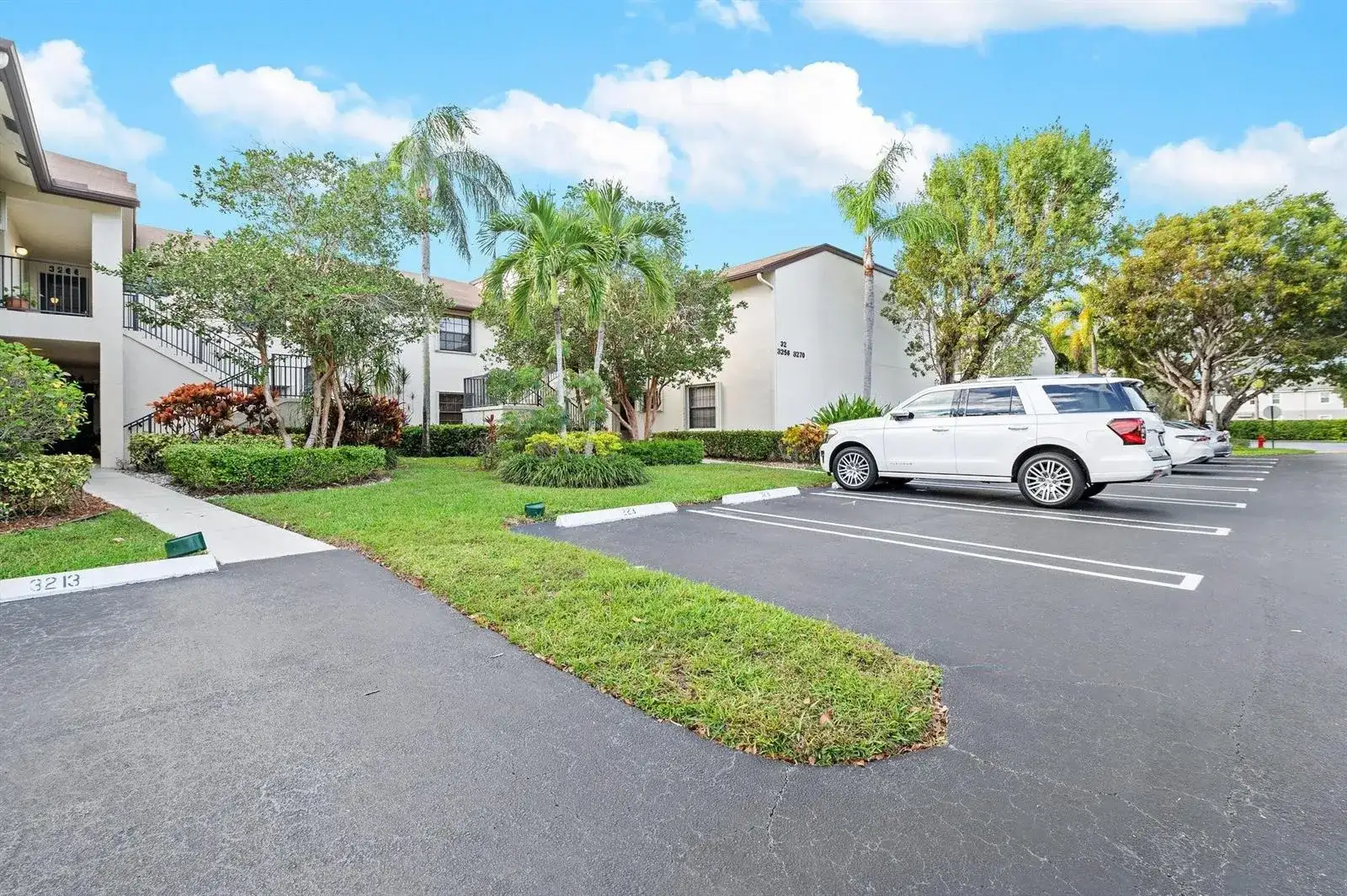 3258 Jog Park Drive, FL 33467 photo 3
