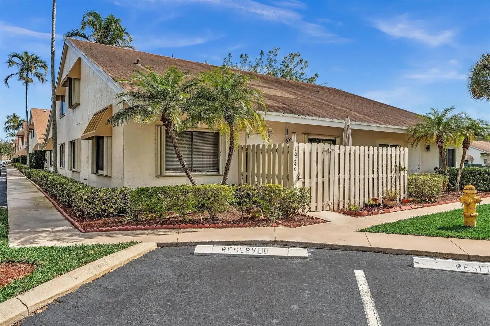 10240 NW 33rd Place, Sunrise FL 33351 photo 2