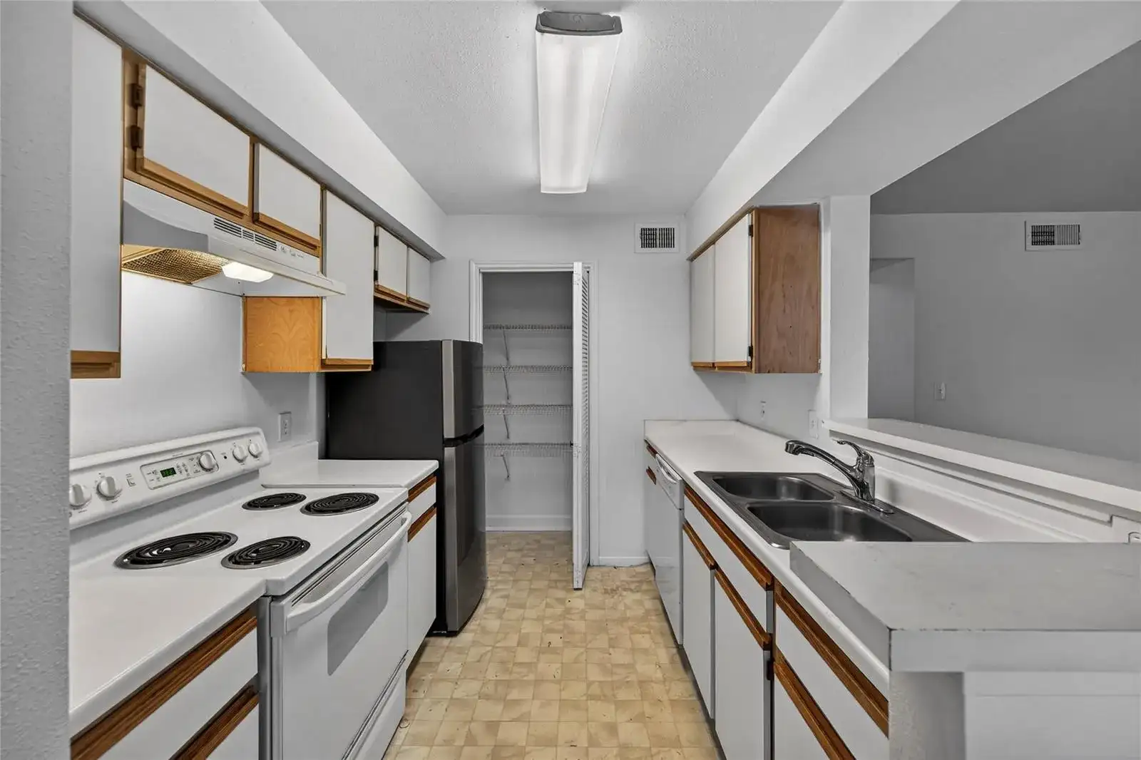 2361 NW 33rd Street # 605, Oakland Park FL 33309 photo 3