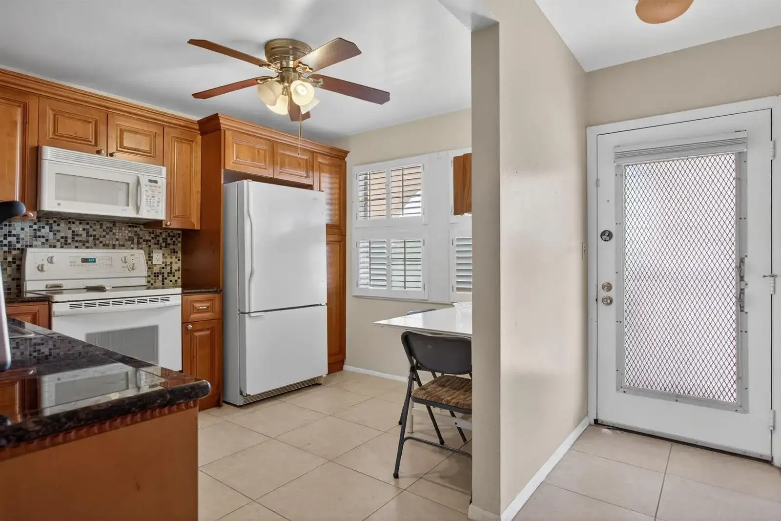 2003 Granada Drive # L4, Coconut Creek FL 33066 photo 2