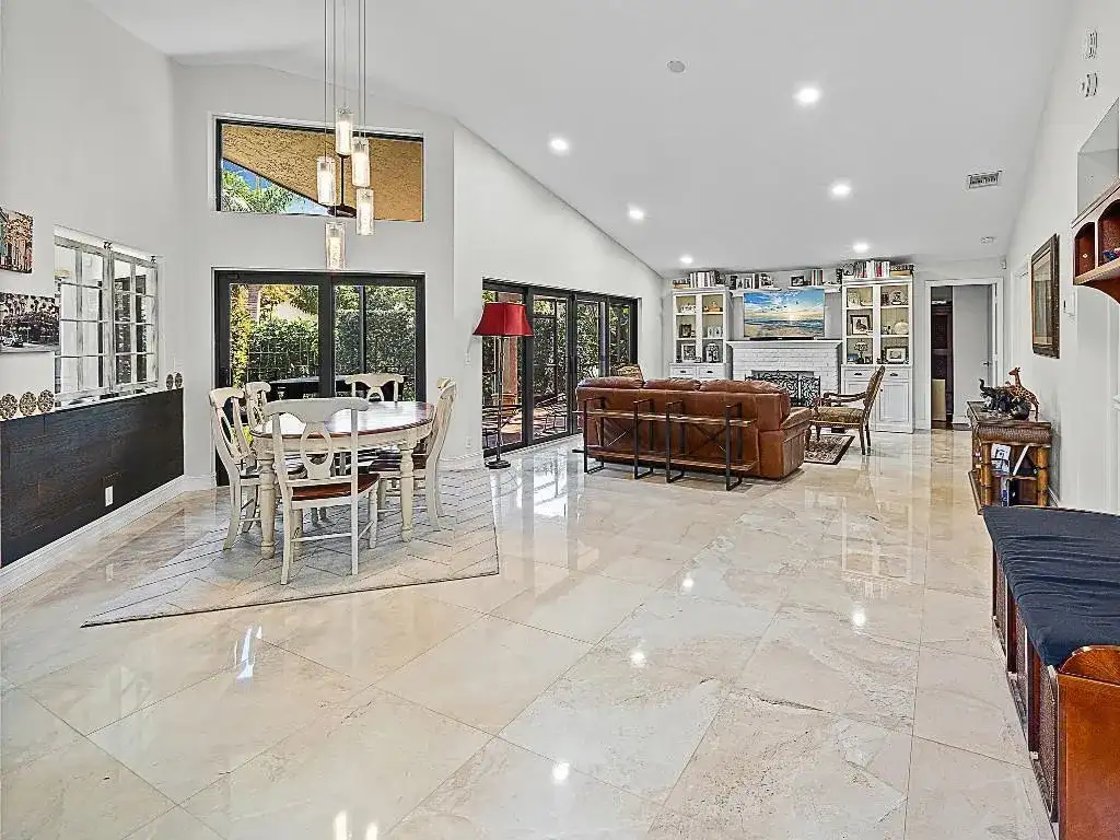 23313 Water Circle, Boca Raton FL 33486 photo 3