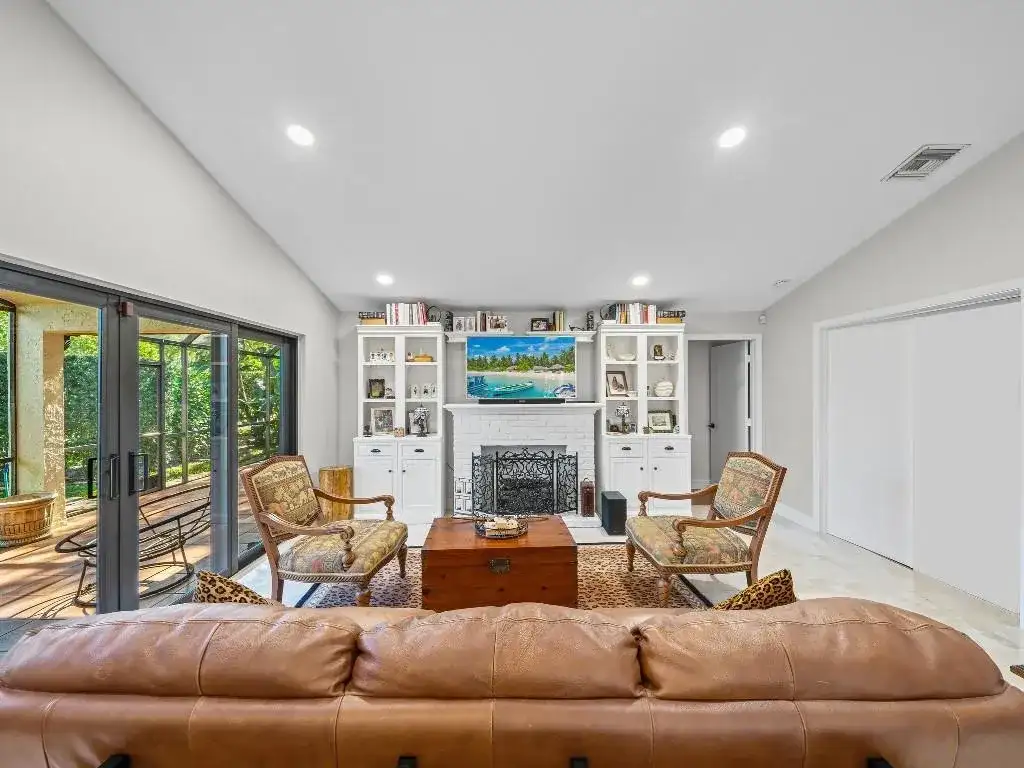 23313 Water Circle, Boca Raton FL 33486 photo 4