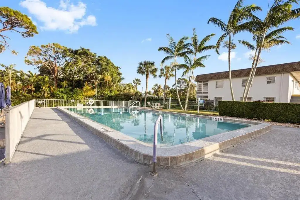2950 SE Ocean Boulevard # 5, Stuart FL 34996 photo 4