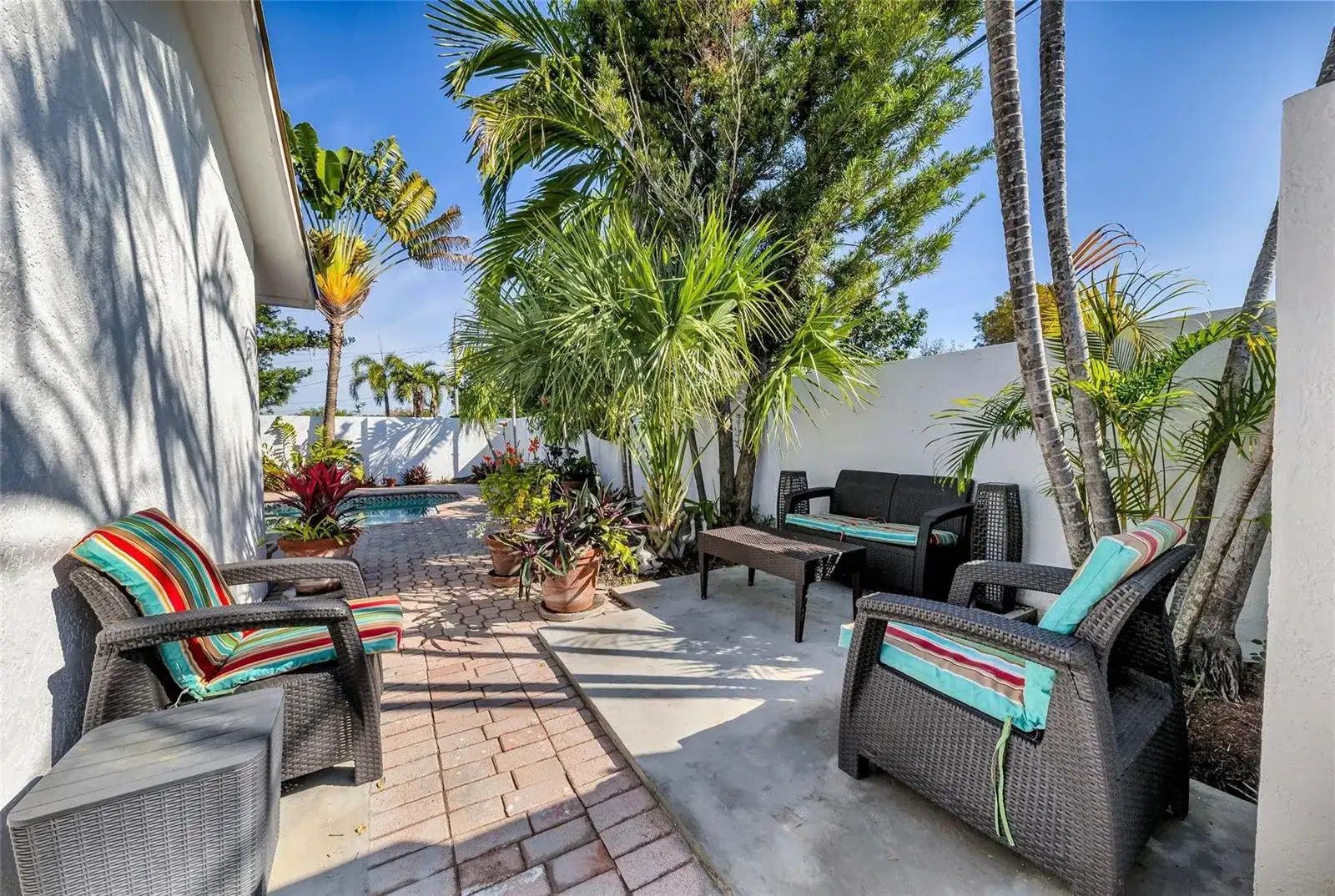 307 N Highland Drive, Hollywood FL 33021 photo 2