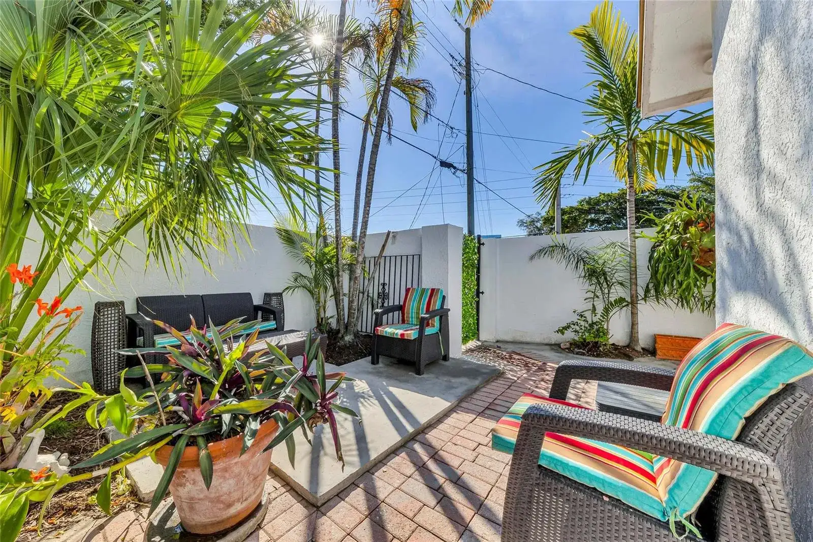307 N Highland Drive, Hollywood FL 33021 photo 3